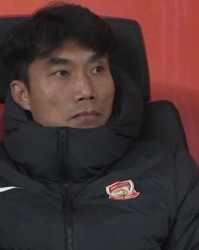 星空体育平台-郑智：恭喜海港获胜，这两场比赛失利我感觉愧对远征球迷