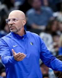 星空体育APP-被薅光了🤣 杜德利加盟掘金后 基德上赛季的三名助教均被挖走