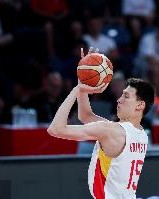 护筐很强！郇斯楠9中3得8分4板 4次封盖最高&amp;两战送出12记火锅