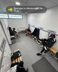 星空体育APP-太阳报：切尔西让炸弹小队用单独厕所&amp;amp;更衣室，和一线队分开吃饭