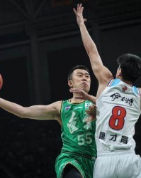 星空体育首页-韩德君、任骏飞新赛季均未注册 多位老将告别CBA