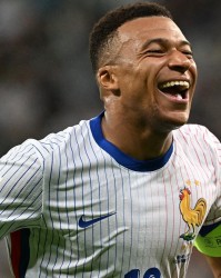 姆巴佩：向亨利致敬，但现在我想超过他的进球纪录