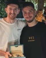 五年1.85亿即将生效！申京赠送劳力士 胸前写着：我老富了