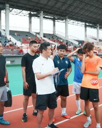 星空体育首页-渝北半天报名超百人、魏新挂帅北碚、云阳恐龙队亮相……“渝超”备战已经有火药味了